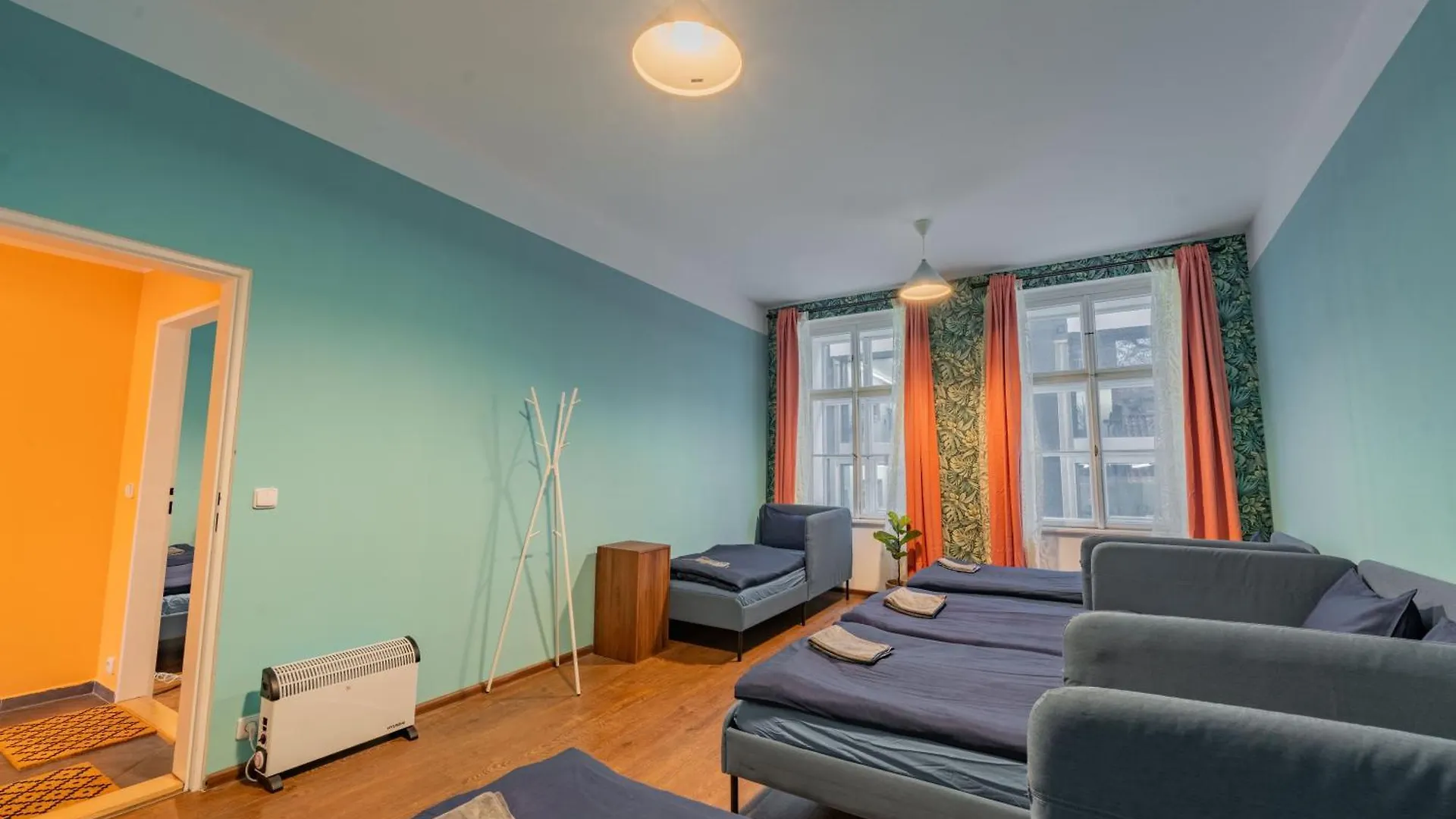Stellar Female Hostel Prague