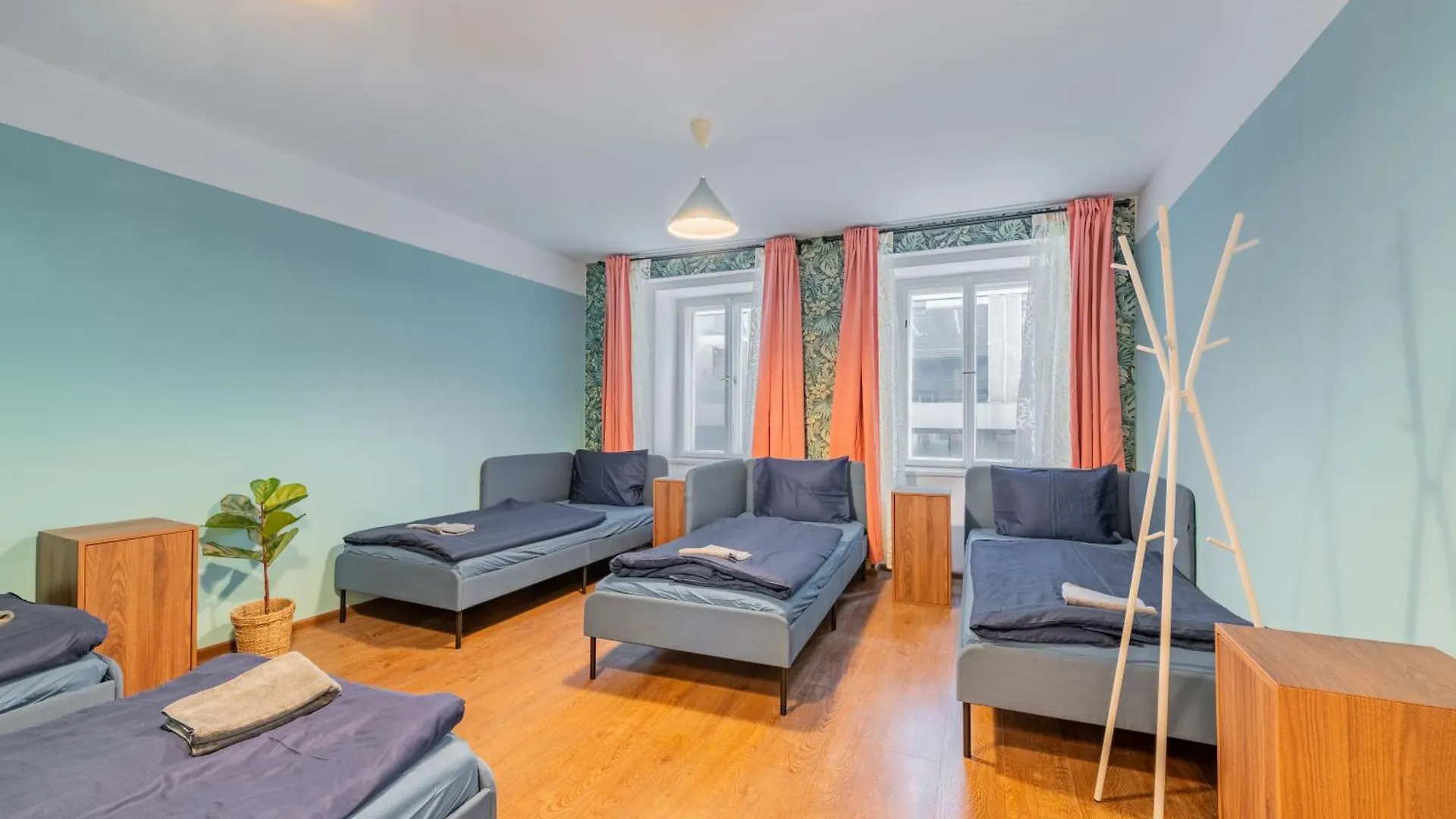 Stellar Female Hostel Prague