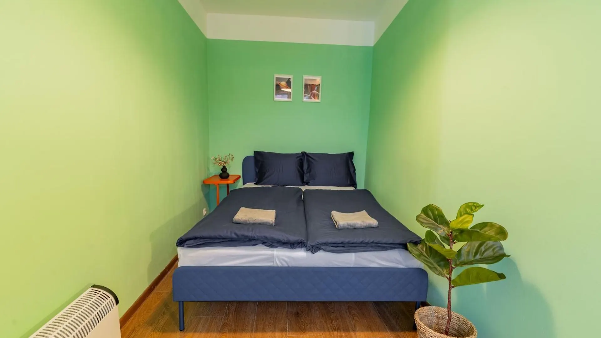 Stellar Female Hostel Prague