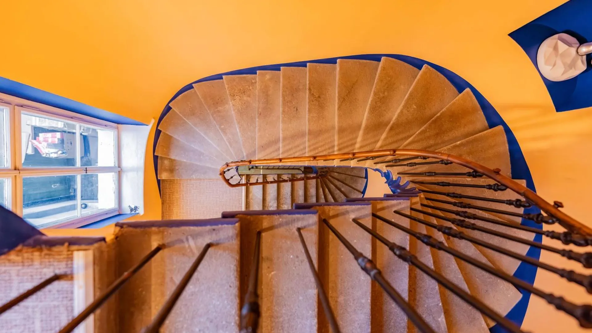 Stellar Female Hostel Prague
