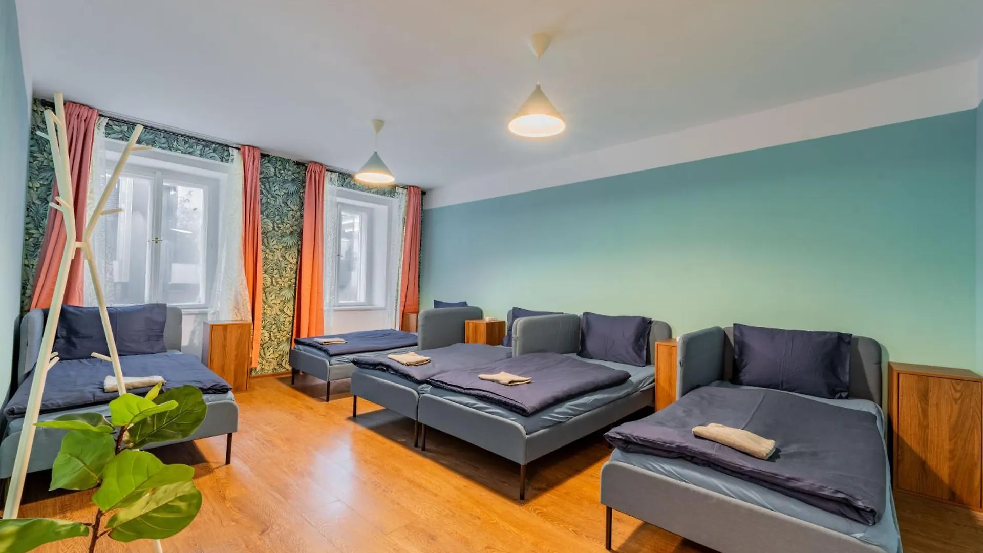Stellar Female Hostel Prague 0*,