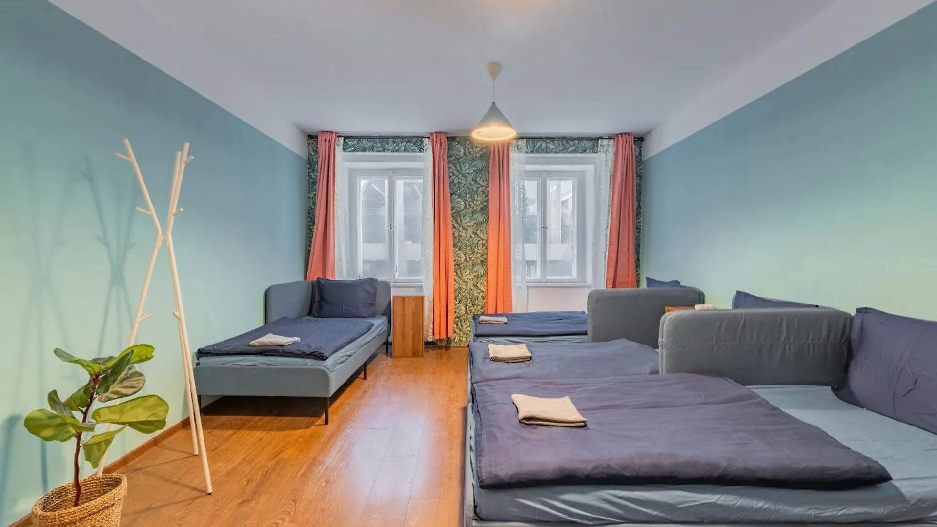 Stellar Female Hostel Prague