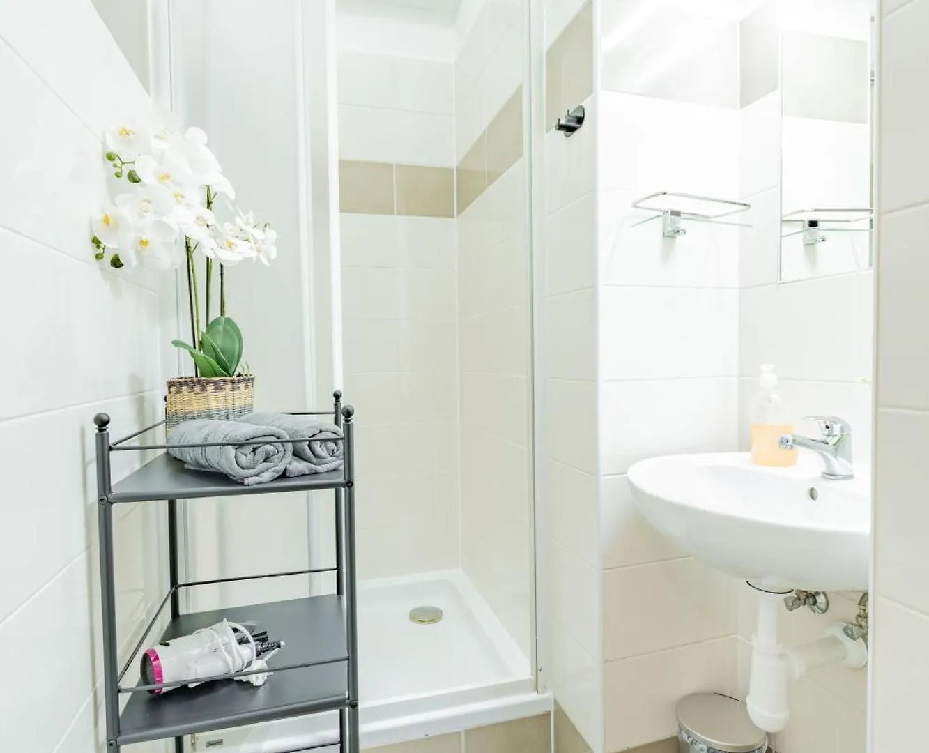 Stellar Female Hostel Prague