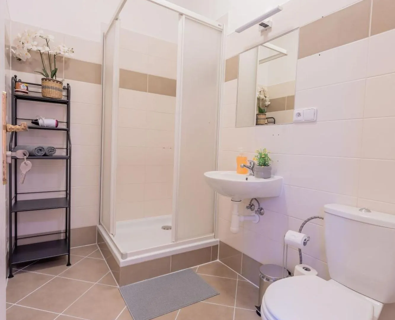 Stellar Female Hostel Prague